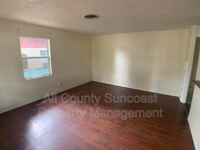 Photo - 7619 32nd Ave N