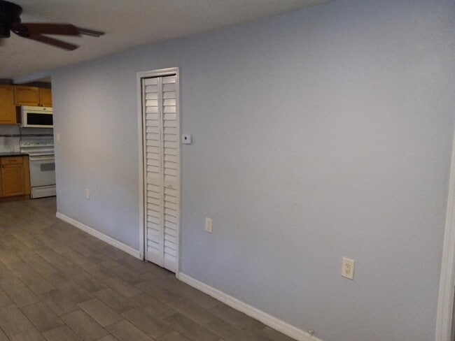 Photo - 6232 62nd Ave N Unidad B