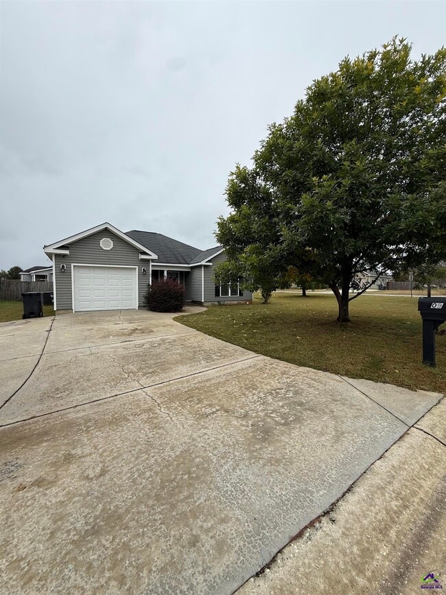 Photo - 109 Ellington Ct