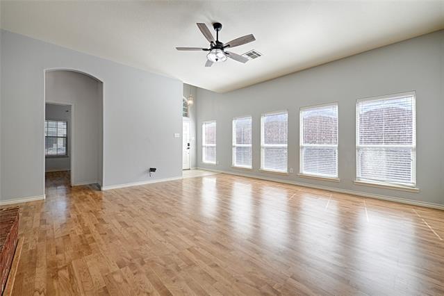 Photo - 7681 Glasshouse Walk