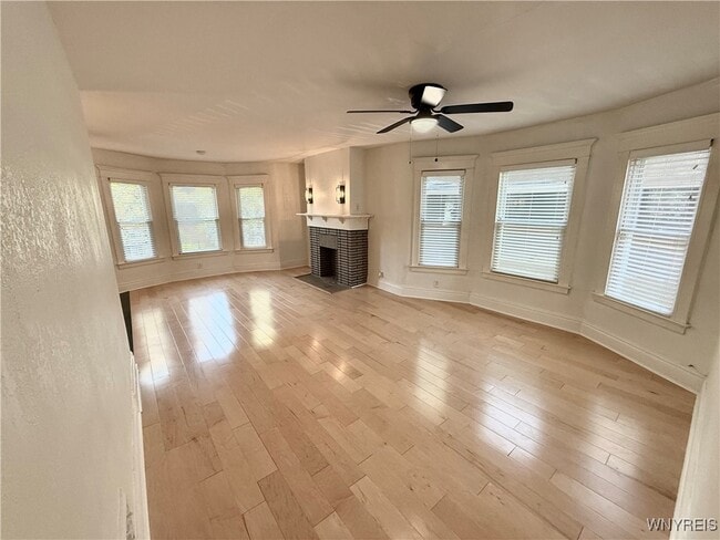 Photo - 95 Inwood Pl