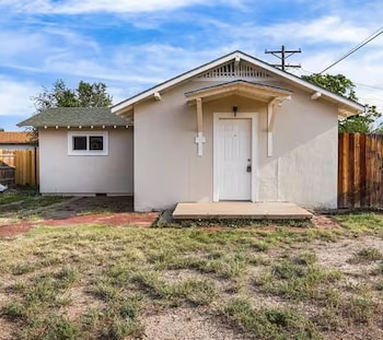 Building Photo - 1544 Wabash Ave