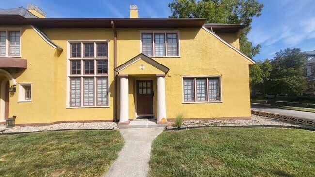 Photo - 1924 N Talbott St Unit 1