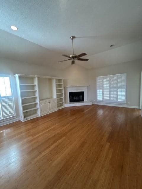 Photo - 111 Hanging Moss Dr