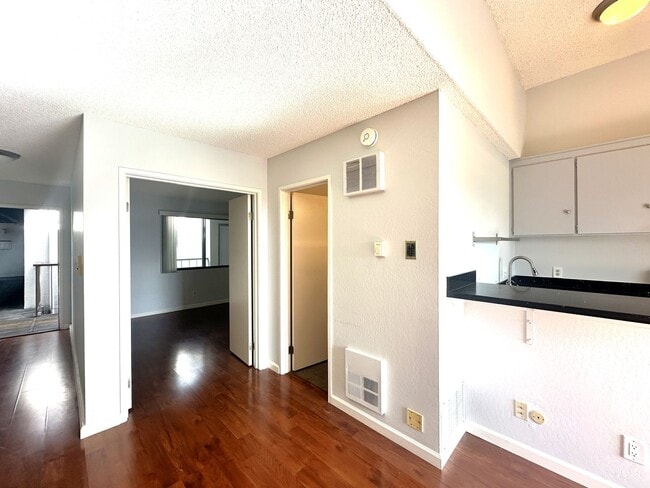 Photo - BEAUTIFUL TOP FLOOR 1 BED 1 BATH CONDO W/...