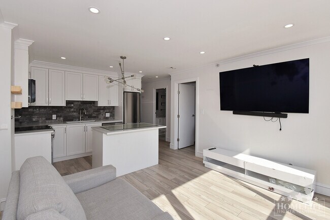 Bright, Furnished 1 Bed + Den | 1 Bath Condo for Rent in Surrey (City Point)!