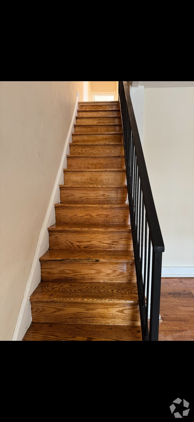 Building Photo - 546 N 56th St Rental