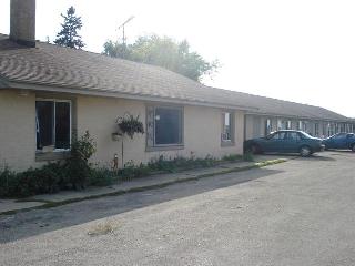 Building Photo - 8001 N. Brandon road Rental