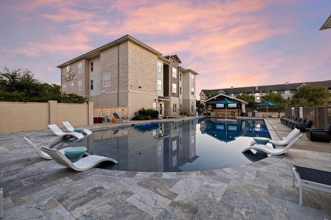 Building Photo - Holleman Crossing Rental