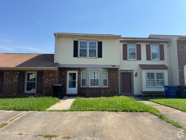 Building Photo - 5047 Reese Dr N Rental