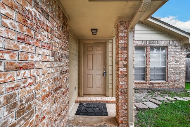 Photo - 15518 Town Green Dr