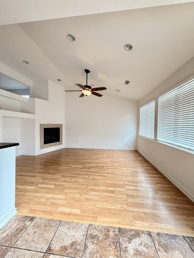 Photo - 1305 Brooktrail Dr