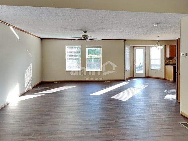 Photo - 5529 Hillbrook Dr