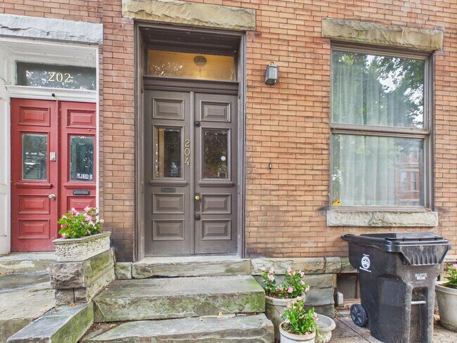 204 Hamilton St