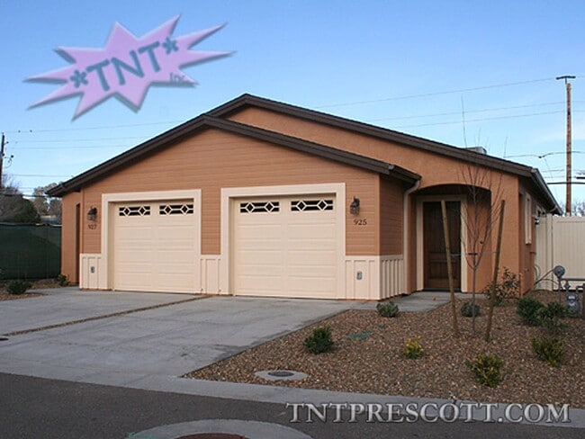 Building Photo - Townhome in Gardner Cove HOA