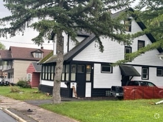 Building Photo - 1112 E Colvin St Rental