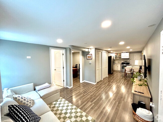 Building Photo - 3215 S Throop St Rental