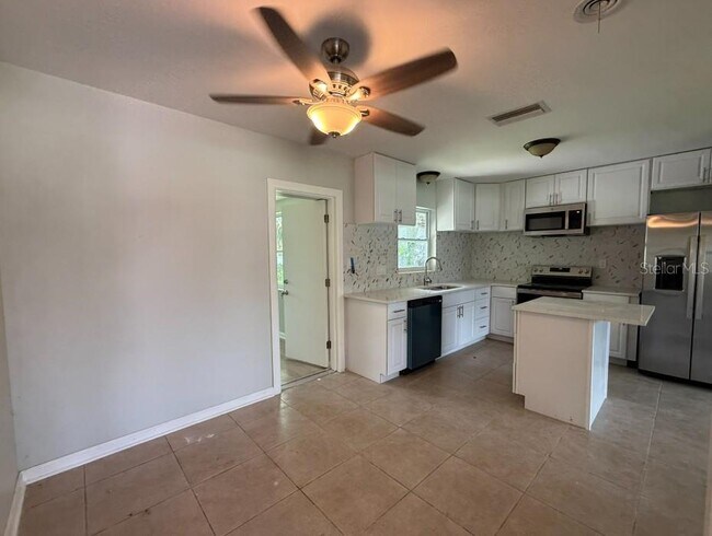 Photo - 2443 Eugene St Casa