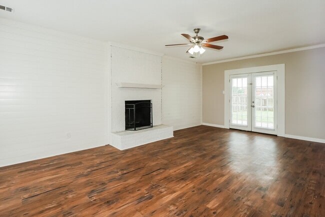 Photo - 7733 Deerfield Trce