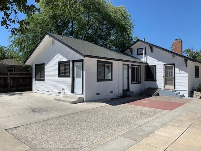 Building Photo - South M St, Livermore, CA 94550 Unit 694 South M St   A