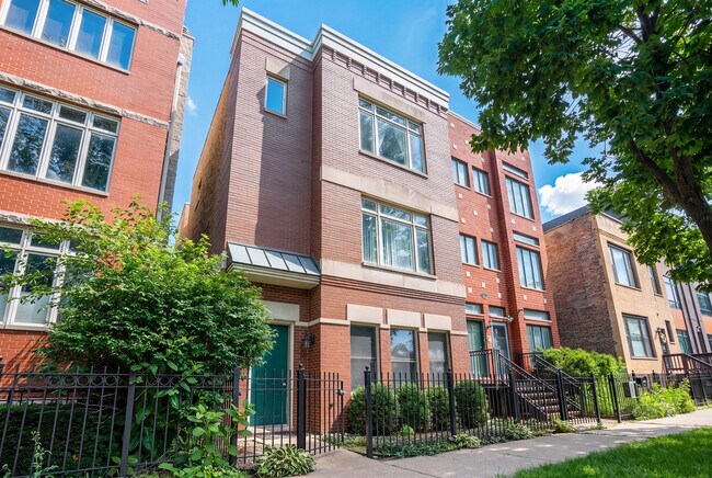 Building Photo - 1344 W Grenshaw St Unit C