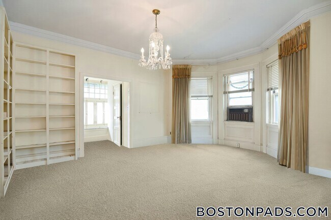 923 Beacon St Unidad 1