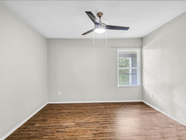 Photo - Whispering Pines Apartment Homes