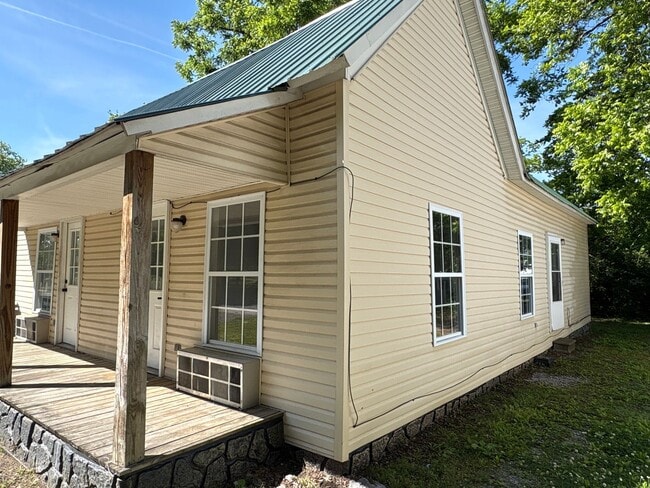 Photo - Renovated Duplex in Central Tullahoma