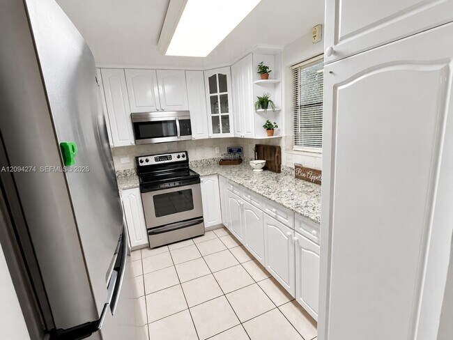 Photo - 10425 SW 112th Ave Unit 220