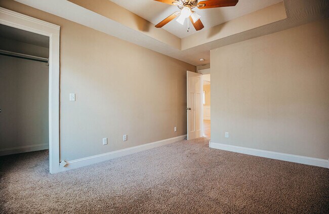 Unit B - Bedroom - Walnut Home - Behind Greek Row!