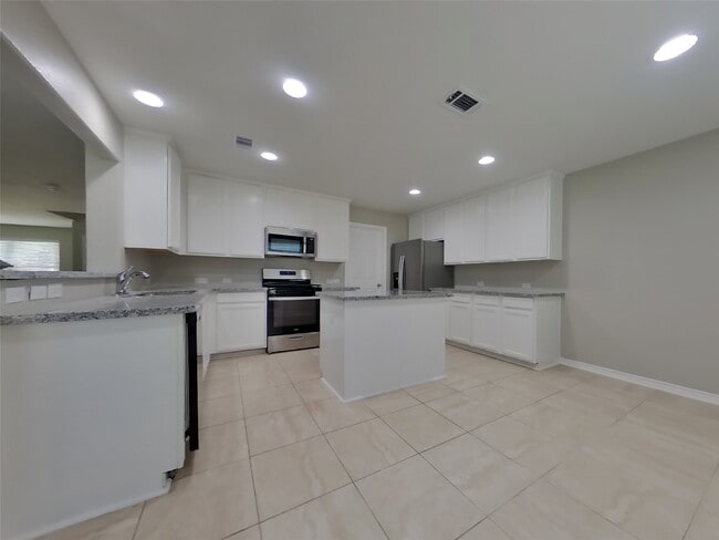 Photo - 4738 Montclair Hill Ln