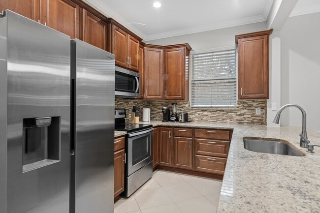 Photo - 431 Arlington Rd N