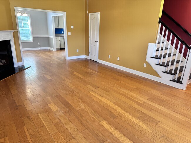 Photo - 103 Murifield Dr