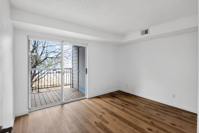 Photo - 2575 S Syracuse Way