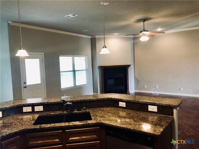 Photo - 606 Tumbleweed Dr