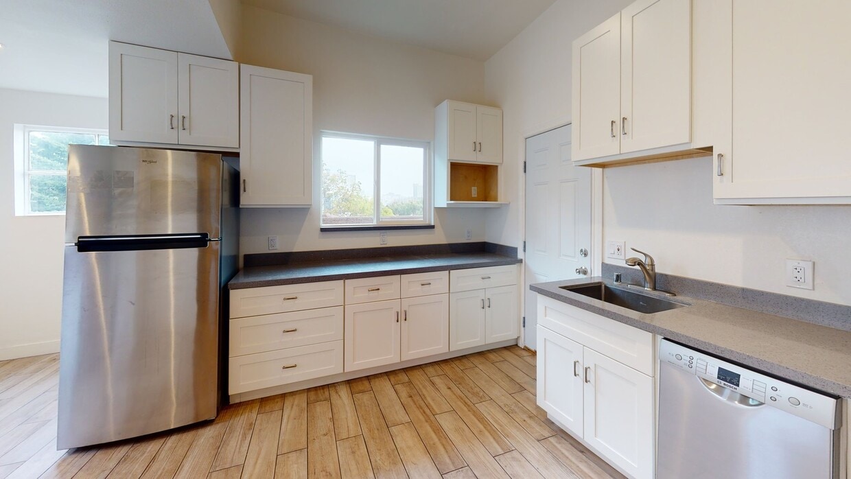 Photo - 610 Oak St Townhome