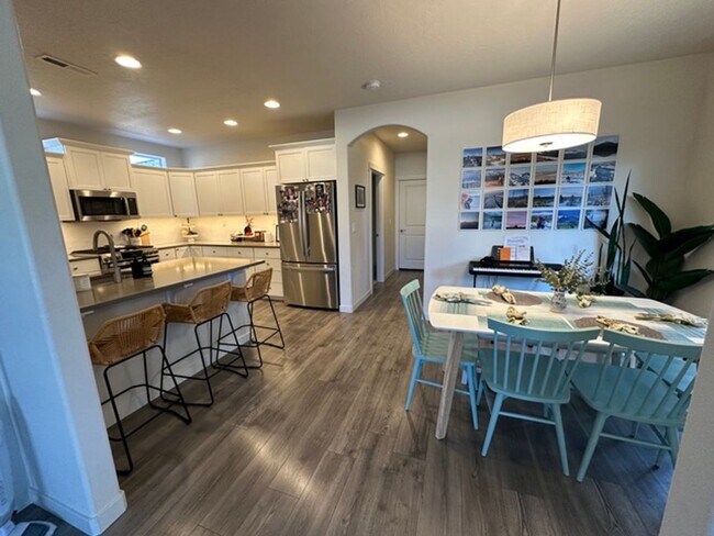 Photo - Stunning 4-bdr with beautiful fenced yard in Mckenzie Meadow Village! - Sisters, Oregon