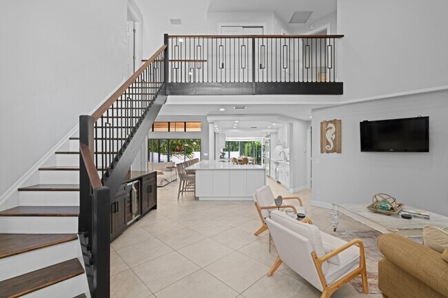 Photo - 1050 Brooks Ln