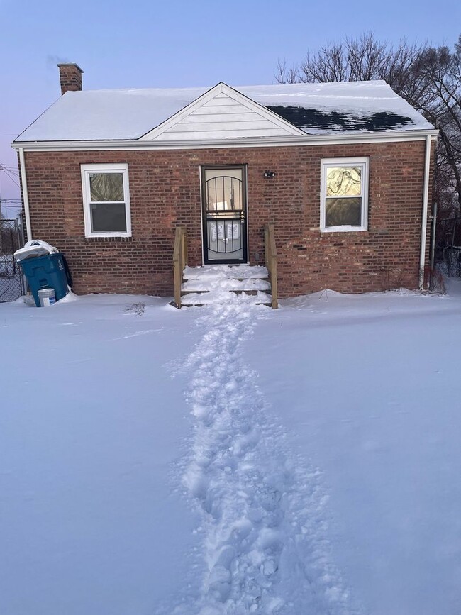 Building Photo - Brand New Remodeled Home