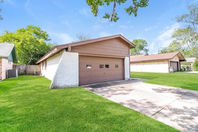 Photo - 4427 Ravine Dr