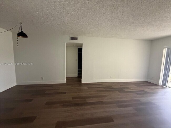 Photo - 300 Gardens Dr Unit 104