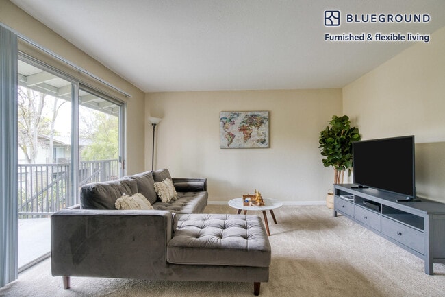 Building Photo - 877 Heatherstone Way Rental