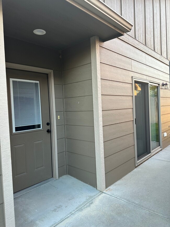 Photo - 4833 N Hillside Ct