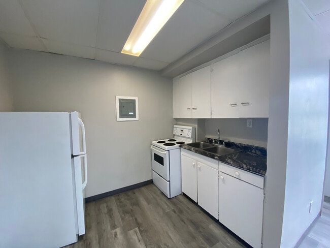 Photo - Mayfair Apartments