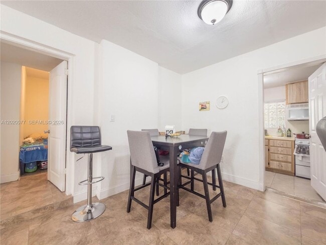 Photo - 410 Pinecrest Dr Unit B