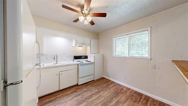 Photo - 16567 Farm to Market Rd 2154 Unidad 9