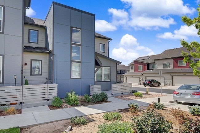 Building Photo - 1554 Rose Quartz Heights