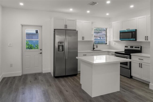 Photo - 2724 SW 34th Ct Unit B