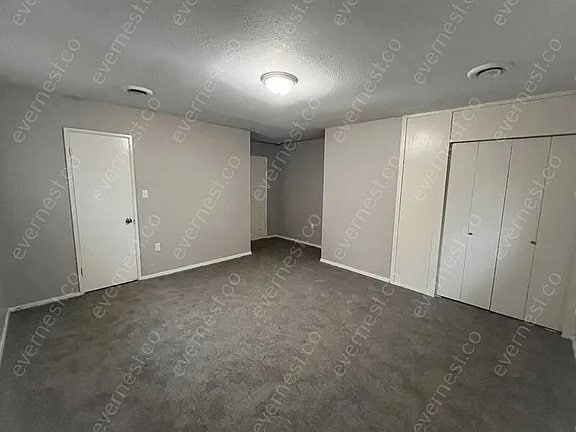 Photo - 408 Queen Marie Ln