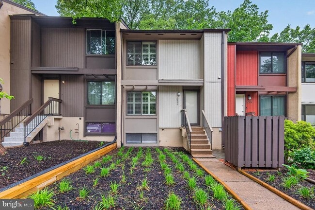 Building Photo - 2236 Cartwright Pl